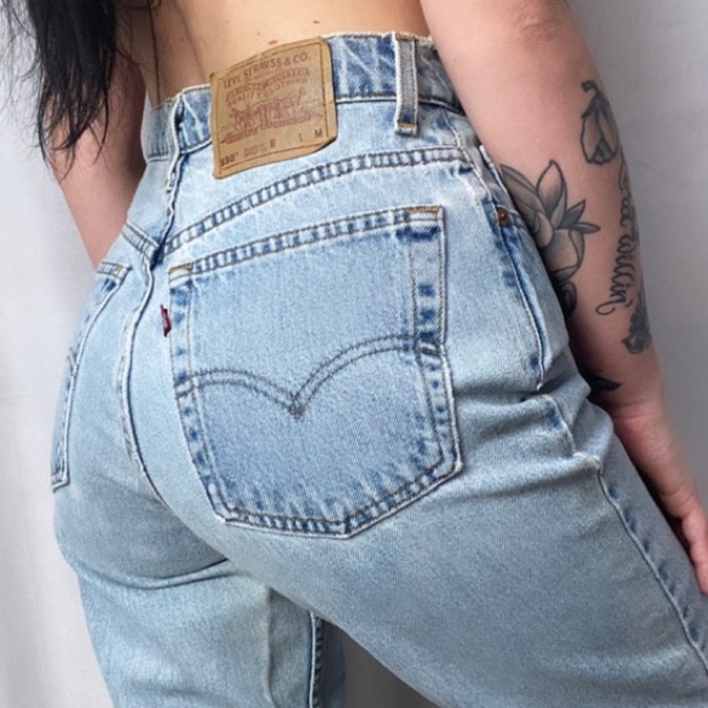 LEVIS 550 VINTAGE LIGHT WASH WEDGIE HIGHWAIST JEAN - Picture 5 of 10